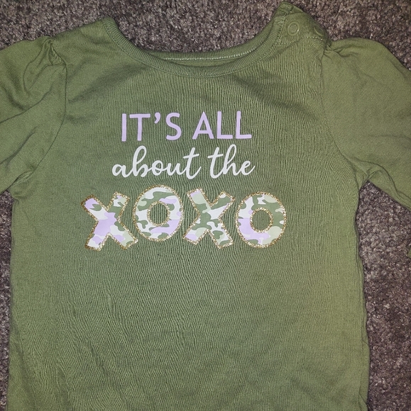 Onsie - Picture 2 of 5